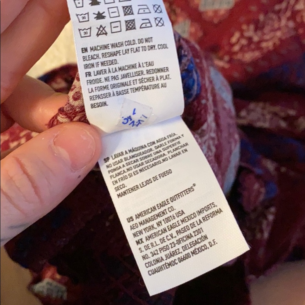 Patterned maroon pants - Picture 10 of 12